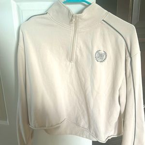 Cropped turtle neck long sleeve size women large.